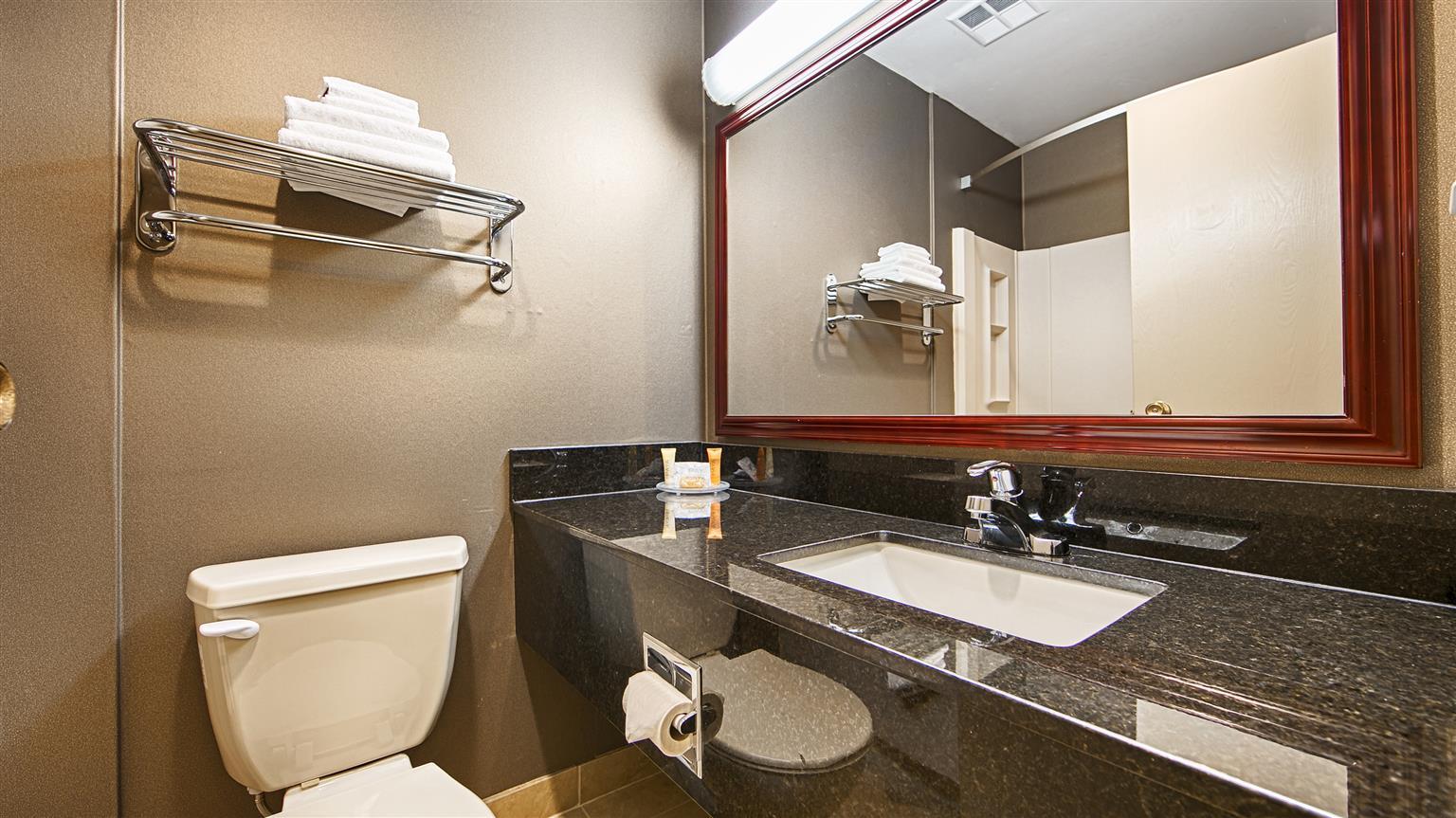 Best Western Airport Inn YYC Kültér fotó